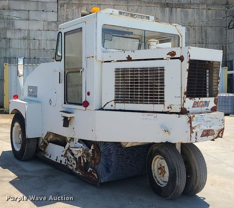 image for item MO9982 Elgin White Wing  street sweeper