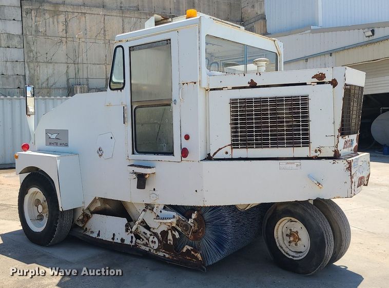 image for item MO9982 Elgin White Wing  street sweeper