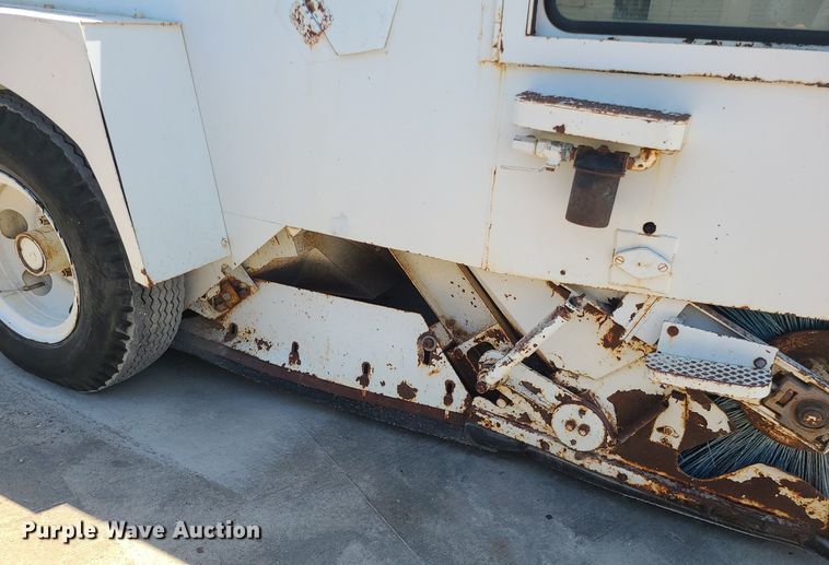 image for item MO9982 Elgin White Wing  street sweeper