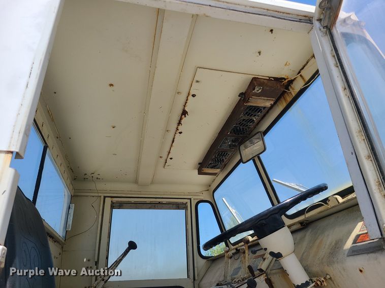 image for item MO9982 Elgin White Wing  street sweeper