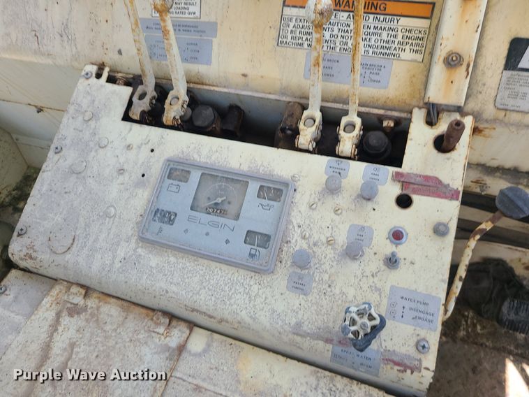 image for item MO9982 Elgin White Wing  street sweeper