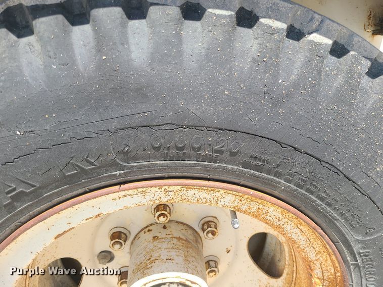 image for item MO9982 Elgin White Wing  street sweeper