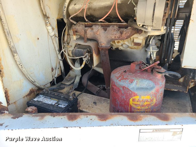 image for item MO9982 Elgin White Wing  street sweeper