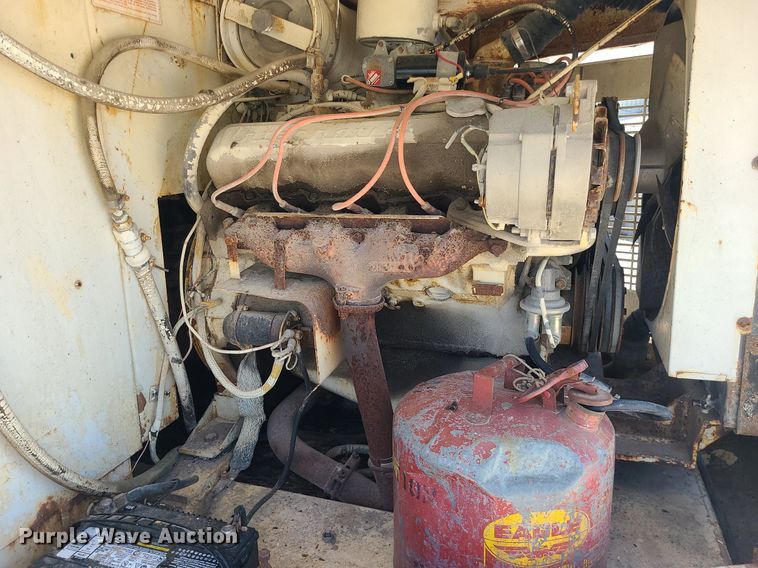 image for item MO9982 Elgin White Wing  street sweeper