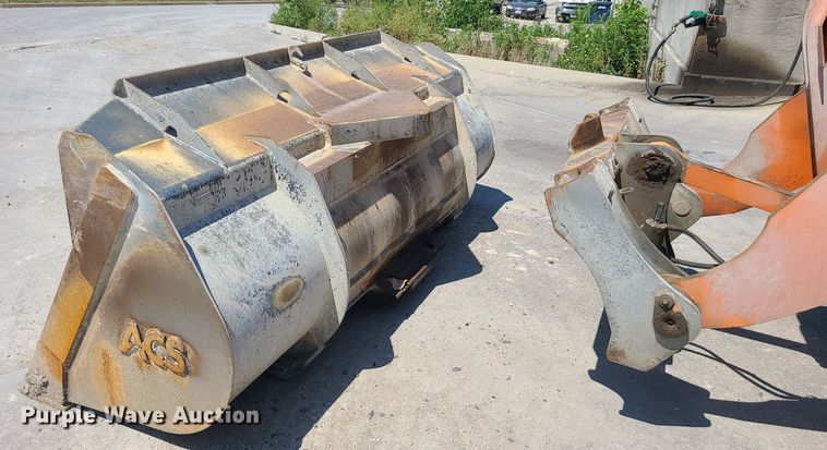 image for item MO9987 2007 Doosan MEGA200-V  wheel loader