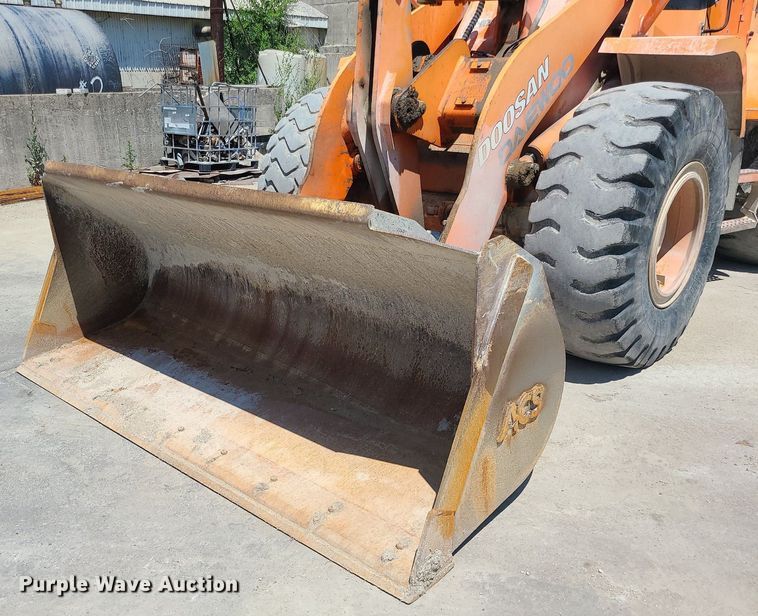 image for item MO9987 2007 Doosan MEGA200-V  wheel loader