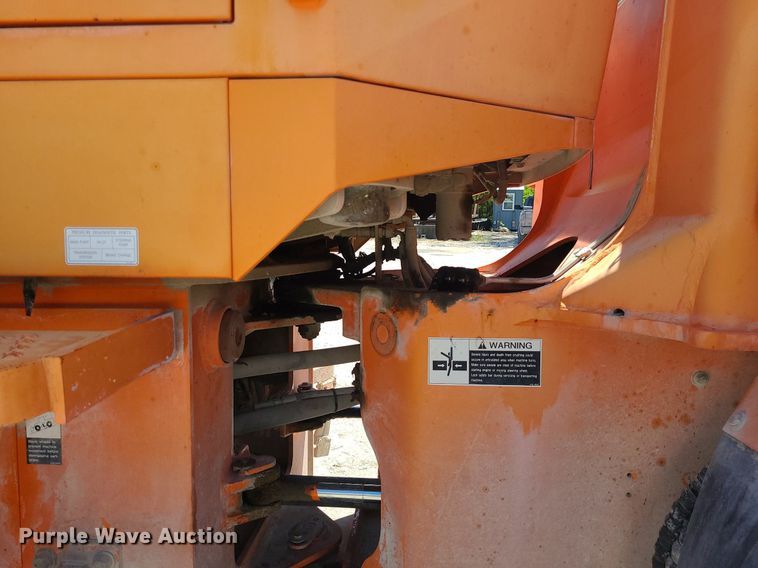 image for item MO9987 2007 Doosan MEGA200-V  wheel loader