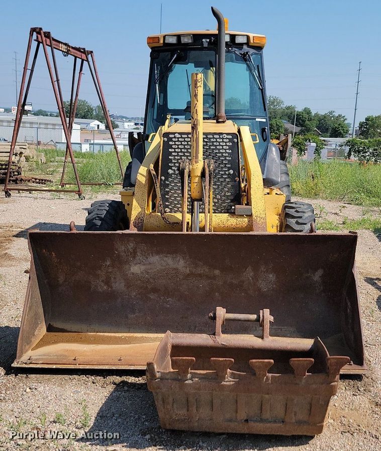 image for item MY9015 1998 John Deere 310SE  backhoe