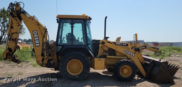 image for item MY9015 1998 John Deere 310SE  backhoe