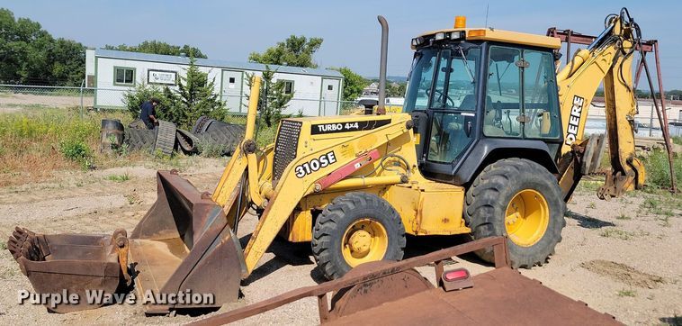 image for item MY9015 1998 John Deere 310SE  backhoe