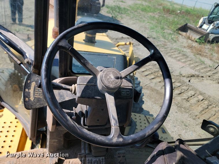 image for item MY9015 1998 John Deere 310SE  backhoe