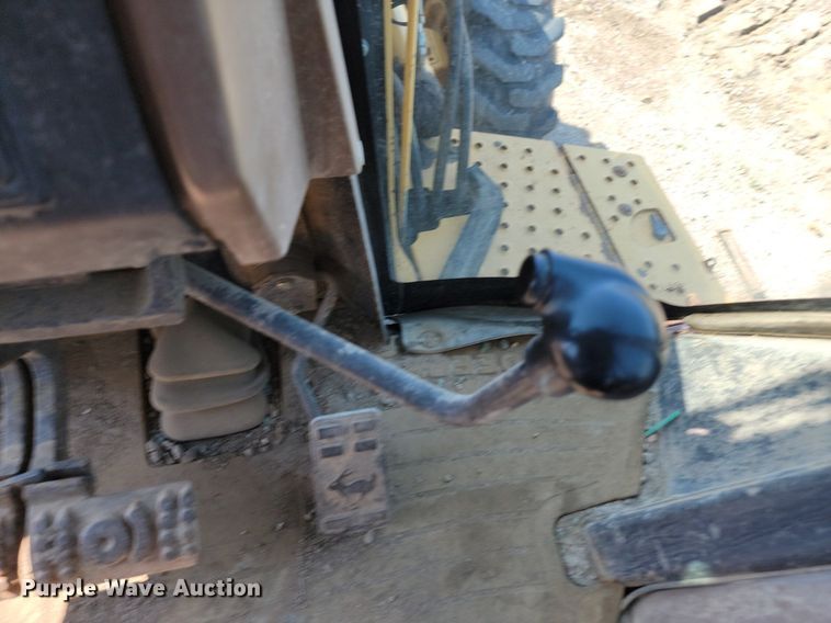 image for item MY9015 1998 John Deere 310SE  backhoe