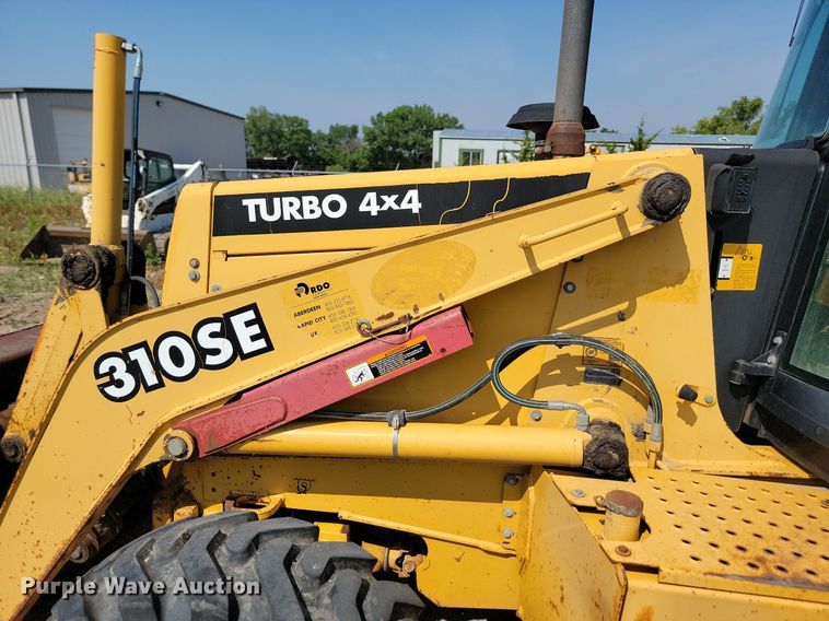 image for item MY9015 1998 John Deere 310SE  backhoe
