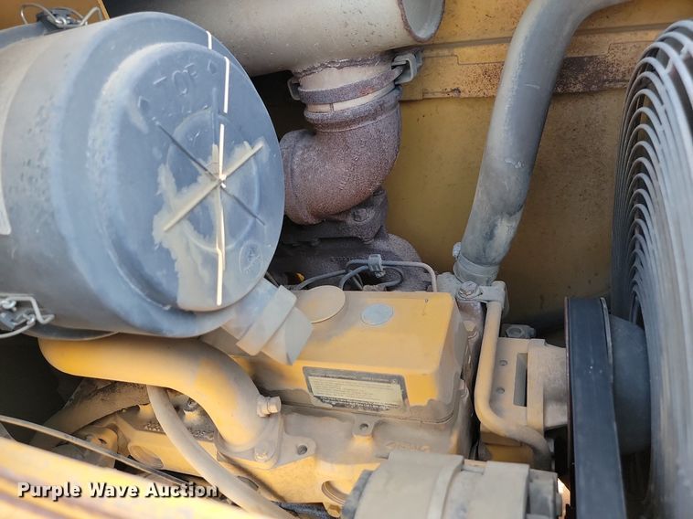 image for item MY9015 1998 John Deere 310SE  backhoe