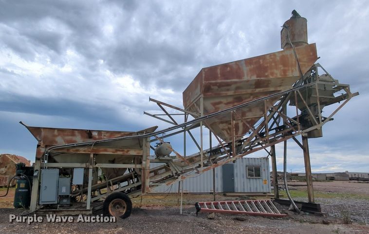 image for item MY9472 1972 Vince-hagan HT-7250-25  batch plant