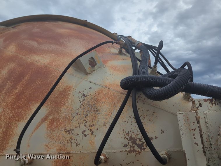 image for item MY9472 1972 Vince-hagan HT-7250-25  batch plant