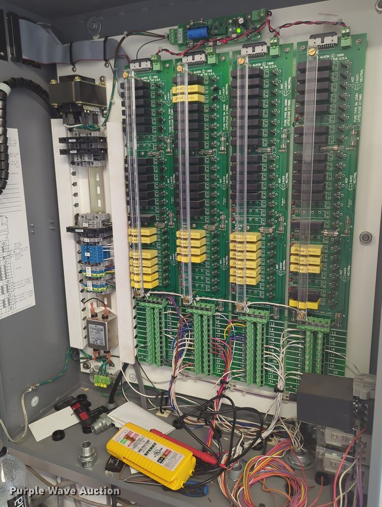 image for item MY9472 1972 Vince-hagan HT-7250-25  batch plant