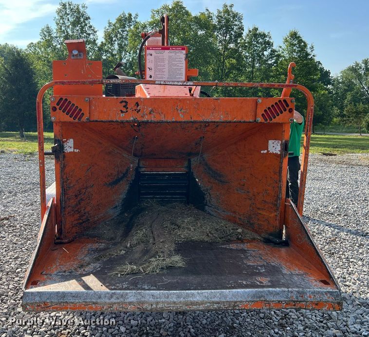 image for item NA9001 2018 Bandit Intimidator 12XP  wood chipper