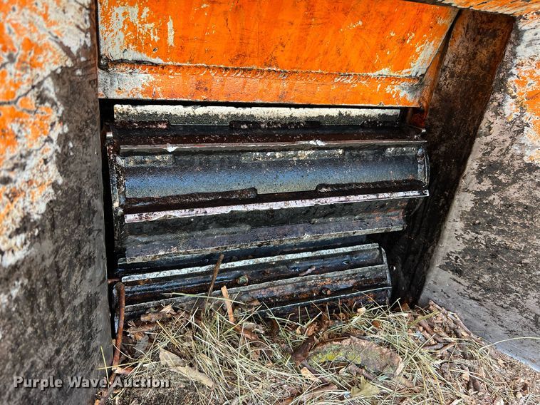 image for item NA9001 2018 Bandit Intimidator 12XP  wood chipper