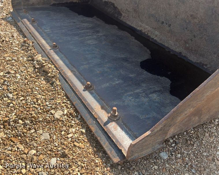 image for item NA9002 60" W skid steer bucket