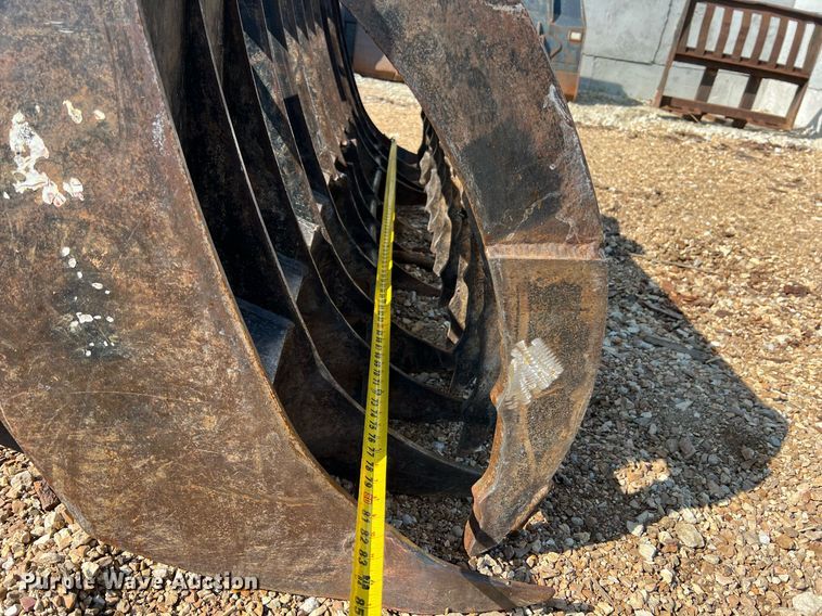 image for item NA9004 Anbo  79" W skid steer grapple bucket