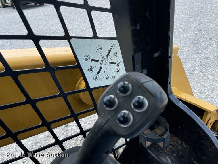 image for item NB9059 2015 Caterpillar 259D  tracked skid steer loader