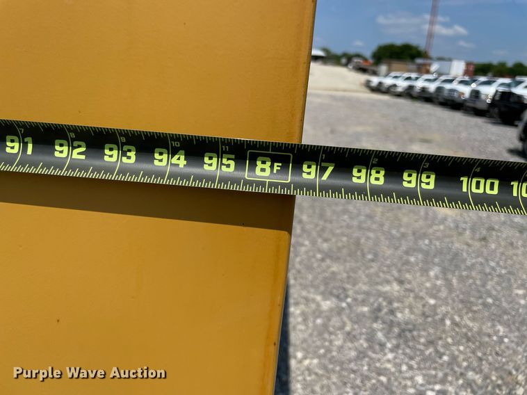 image for item NB9061 1993 Mack CH613  flatbed truck