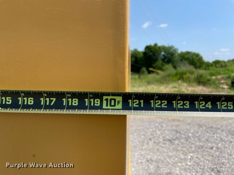 image for item NB9061 1993 Mack CH613  flatbed truck