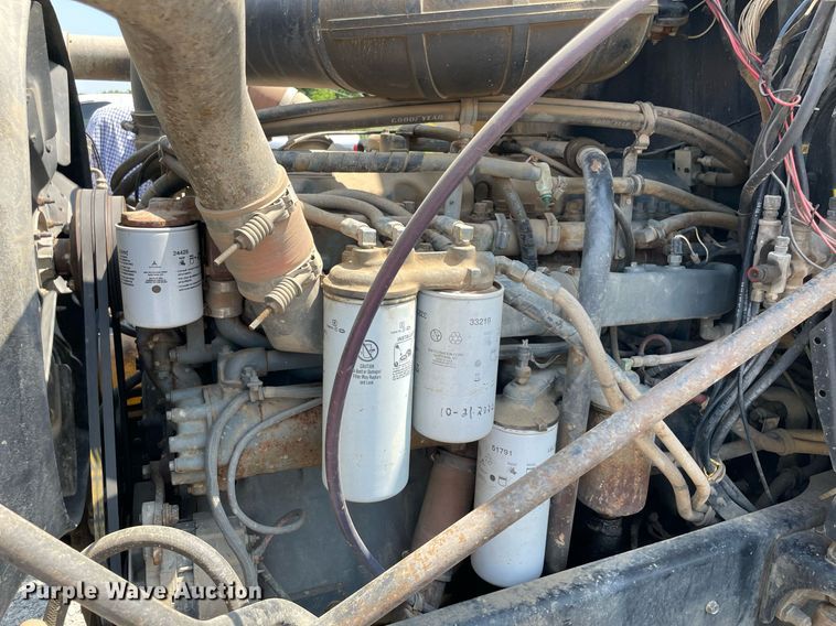 image for item NB9061 1993 Mack CH613  flatbed truck