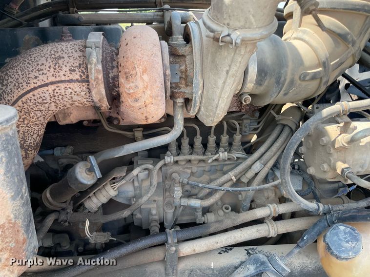 image for item NB9061 1993 Mack CH613  flatbed truck