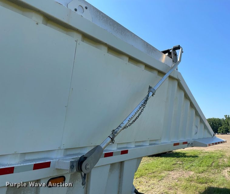 image for item NB9096 2014 CTS BDT-40  bottom dump trailer