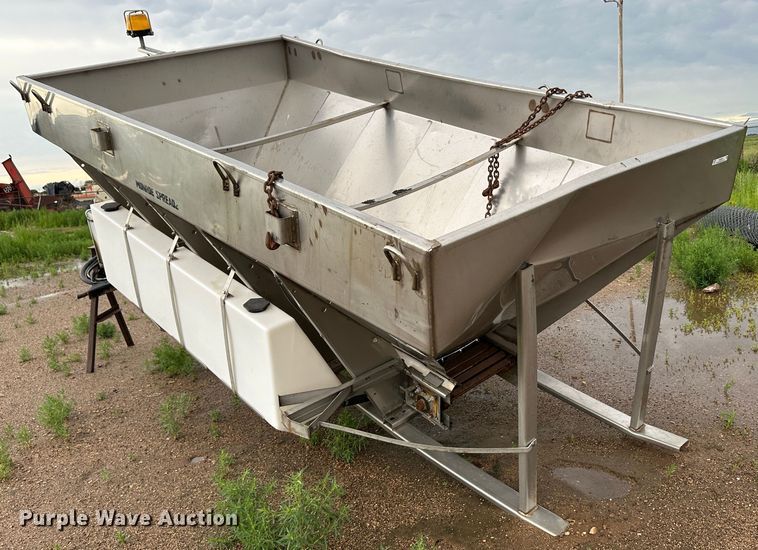 image for item NE9044 Monroe  spreader