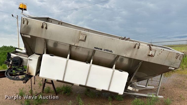 image for item NE9044 Monroe  spreader