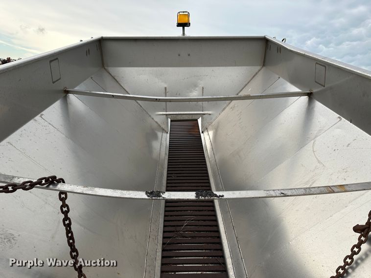 image for item NE9044 Monroe  spreader