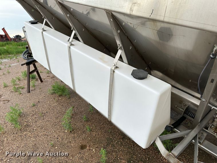 image for item NE9044 Monroe  spreader