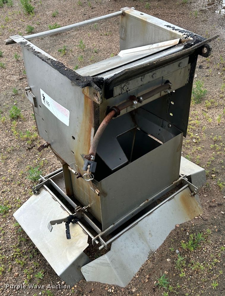 image for item NE9044 Monroe  spreader