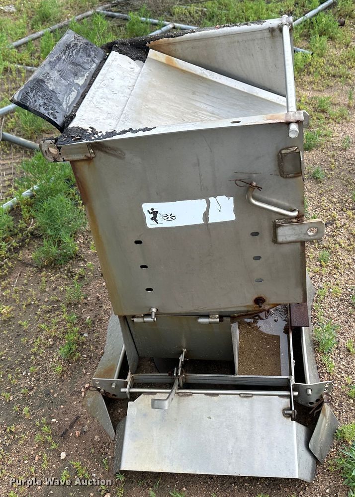 image for item NE9044 Monroe  spreader