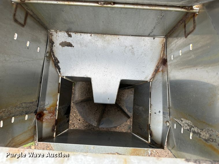 image for item NE9044 Monroe  spreader