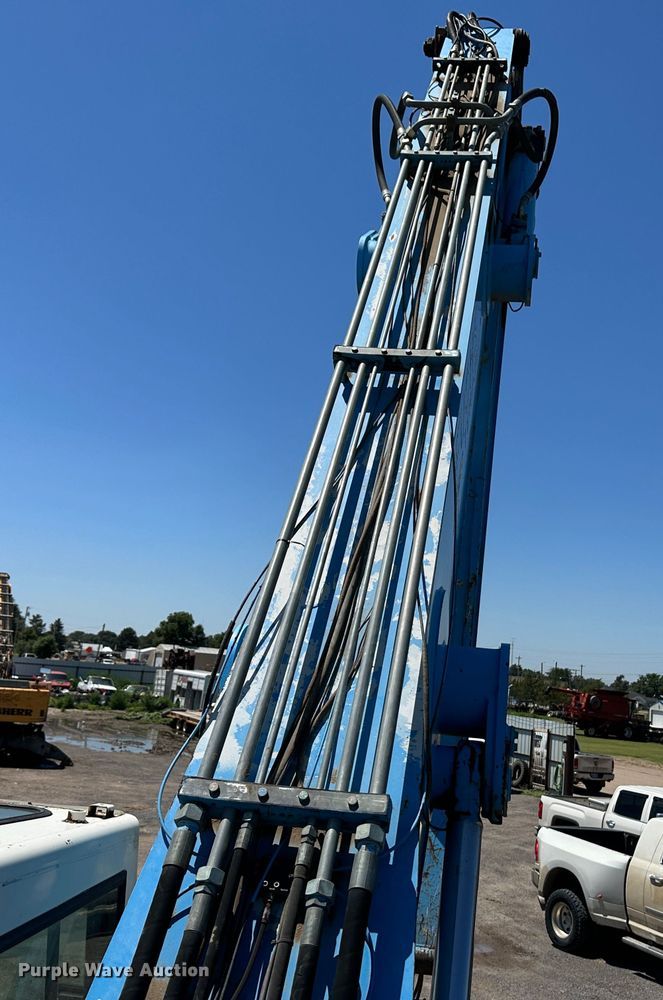 image for item NE9079 2003 Fuchs-Terex MHL340  material handler