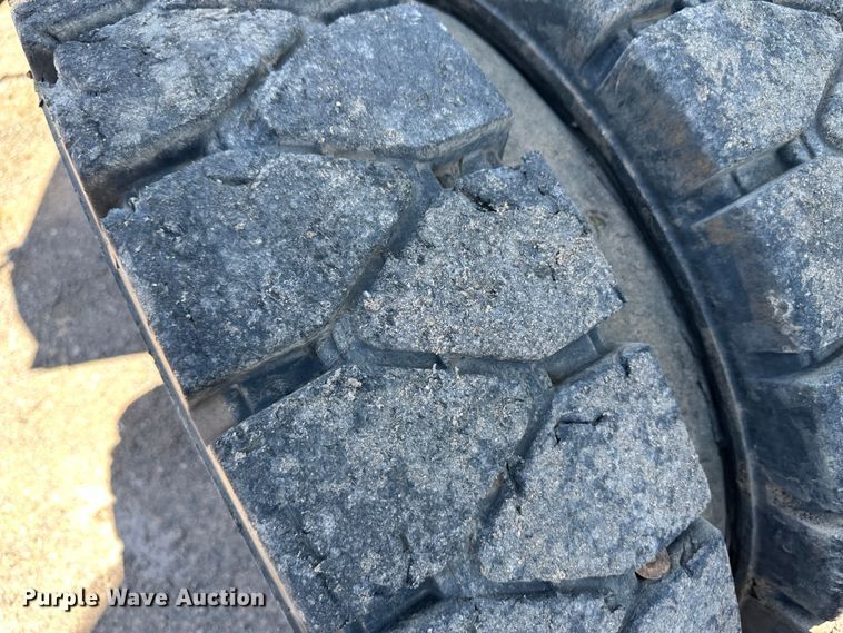 image for item NE9079 2003 Fuchs-Terex MHL340  material handler