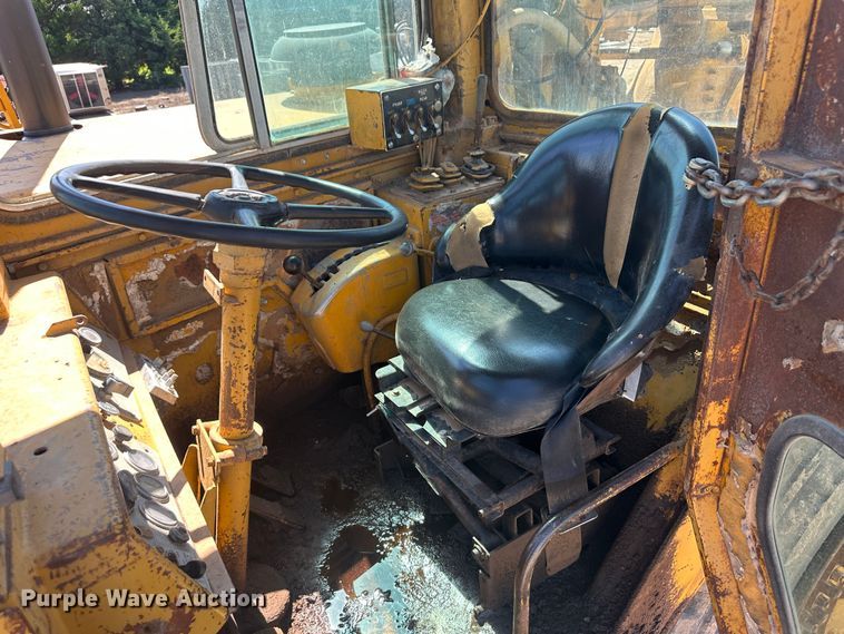 image for item NM9324 Caterpillar 623B  water wagon