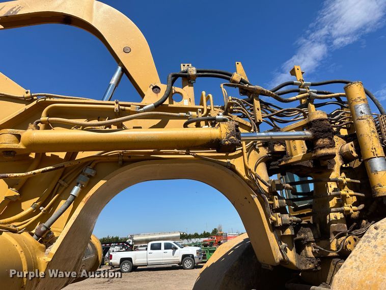 image for item NM9325 1997 Caterpillar 627F  scraper