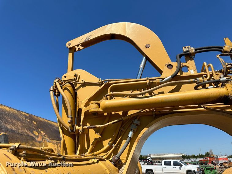 image for item NM9325 1997 Caterpillar 627F  scraper