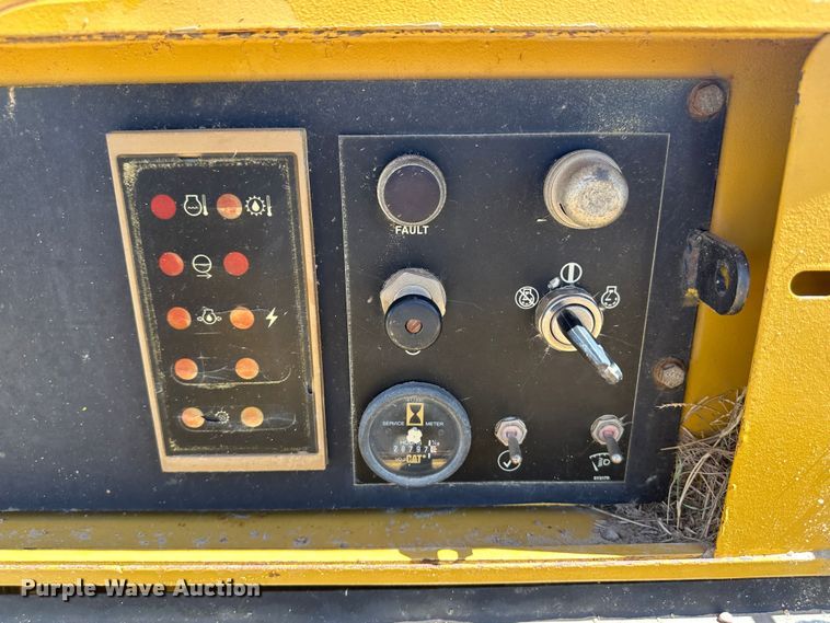 image for item NM9325 1997 Caterpillar 627F  scraper