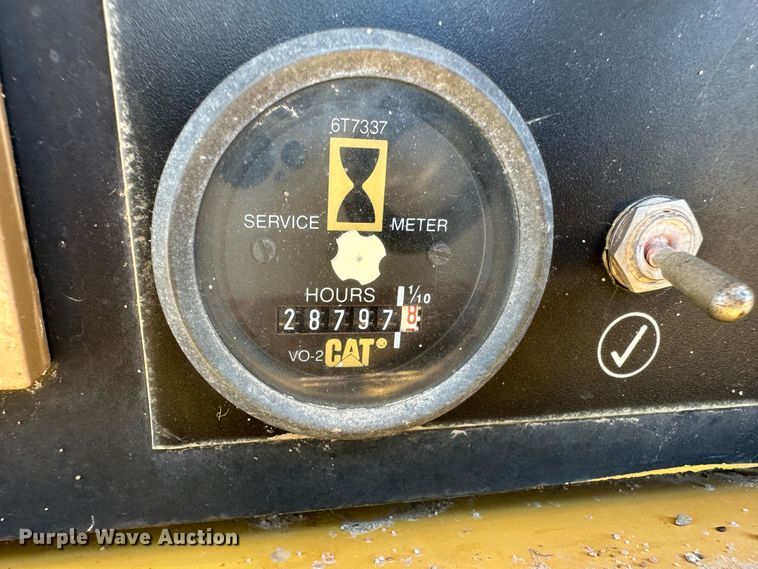 image for item NM9325 1997 Caterpillar 627F  scraper