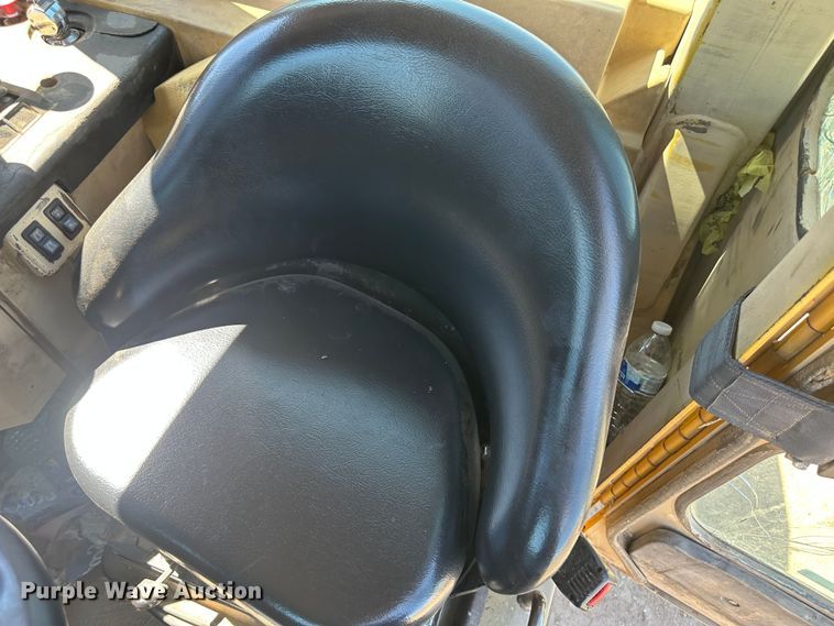 image for item NM9325 1997 Caterpillar 627F  scraper