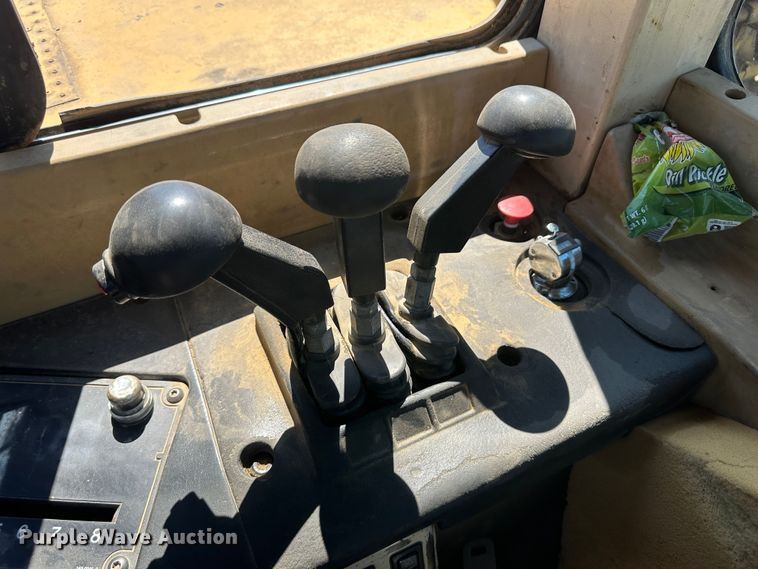 image for item NM9325 1997 Caterpillar 627F  scraper