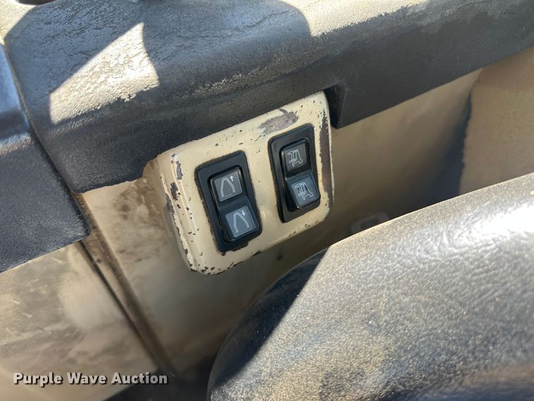 image for item NM9325 1997 Caterpillar 627F  scraper