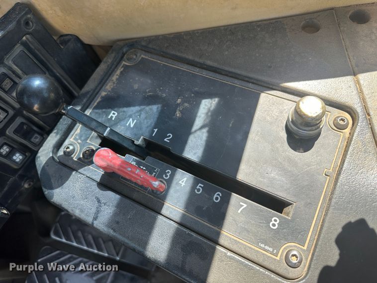 image for item NM9325 1997 Caterpillar 627F  scraper