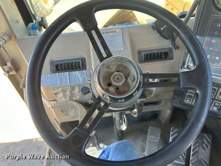 image for item NM9325 1997 Caterpillar 627F  scraper